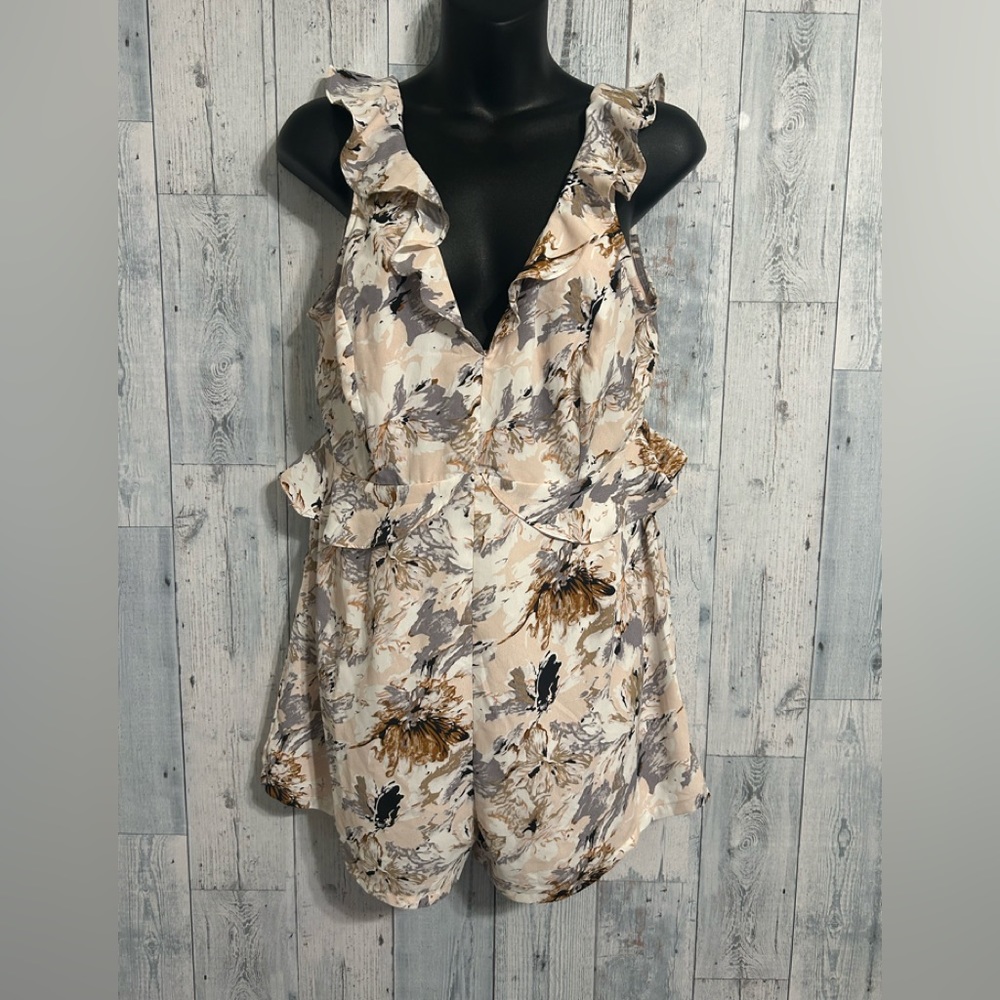 NWT Women’s Lulu’s Dressy Romper size L